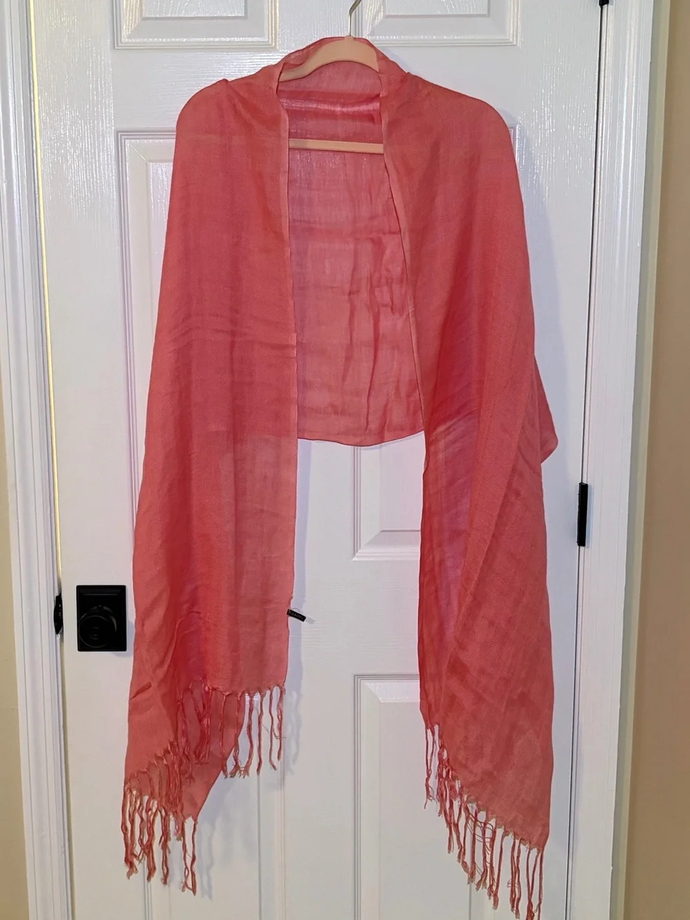 23” X 83” Talbots Lightweight Coral Wrap Scarf Shawl Sarong Pareo Cover Up. OS